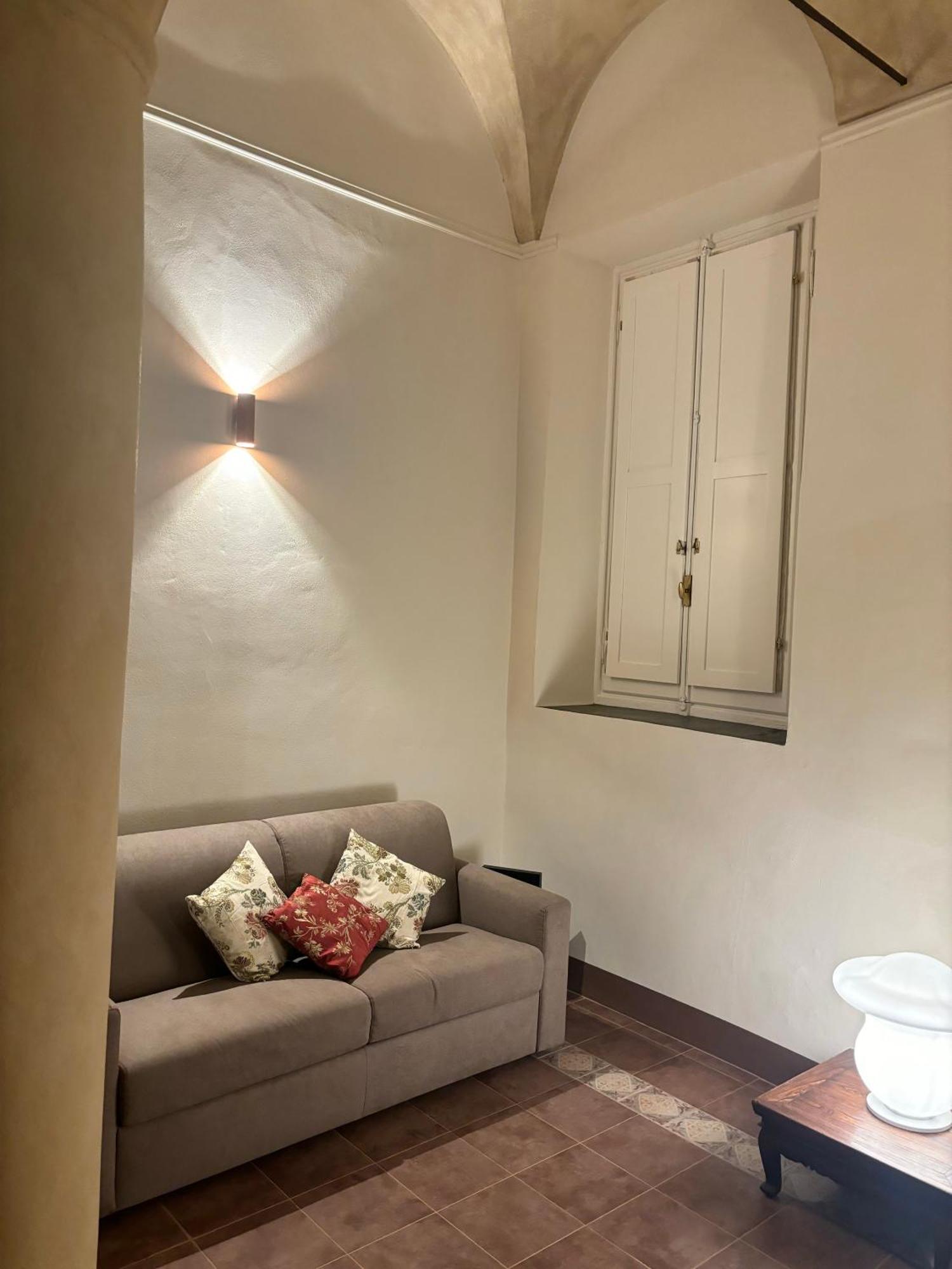 Appartamento L'Antica Colonna, In Centro Storico ปาร์มา ภายนอก รูปภาพ